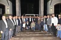 ABDULLAH ÖZER - Mamak Belediye Başkanı Akgül Vatandaşlarla Sahur Yaptı