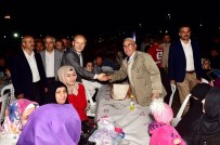 SAHUR - Sultanahmet'te Beş Bin Kişi Sahurda Buluştu