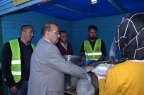 GIDA YARDIMI - Vali Ustaoğlu İftarını Çadırda Vatandaşlarla Birlikte Açtı