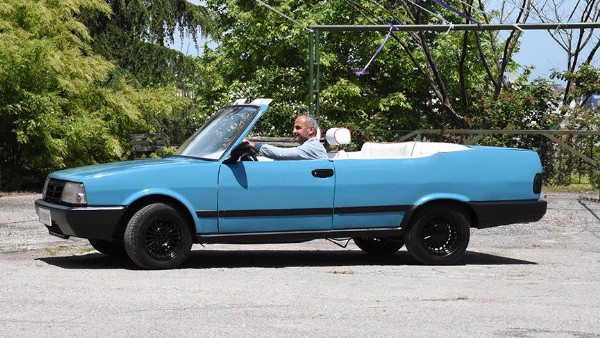 Hurda aracı spor otomobile dönüştürdüler