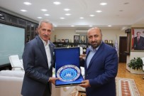 FEVZI KıLıÇ - Adapazarı İftarını Ömer Döngeloğlu İle Açtı