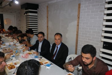 Başkan Türkmen Orucunu 'İftar Sofrası'nda Açtı