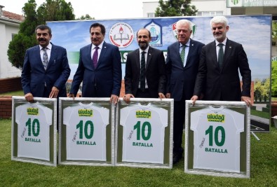 Bursa'ya Yeni Yapılacak Olan Spor Lisesi Projesinde İmzalar Atıldı