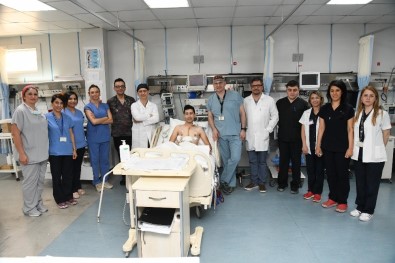 Genç Adam Ege'de İkinci Yaşamına 'Merhaba' Dedi