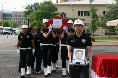 Hayatını Kaybeden Polis Memuru İçin Tören Düzenlendi