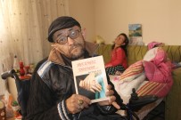 ENGELLİ ÇİFT - Kendisi Gibi Engelli Olan Eşine Sevgisini Kitaplaştırdı
