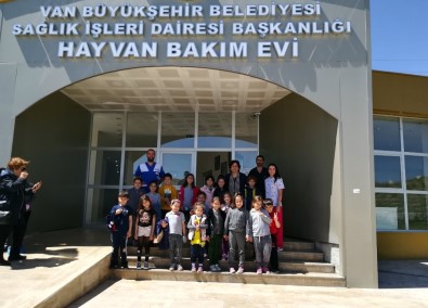 Minikler Sevimli Dostlarını Ziyaret Etti