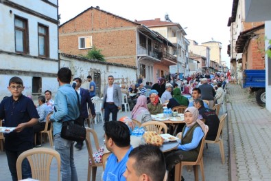 Osmaneli Belediyesinden 'Mahalle İftarları'