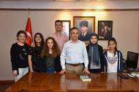 KEMAL ÇEBER - Şehit Ercan Hırçın Ortaokulu Öğrencilerinden Örnek Davranış