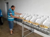 SAHUR - Sınır Ötesinde Kurulan Mutfakta 3 Bin Kişiye İftar Çıkarılıyor