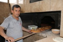RAMAZAN PIDESI - 270 Derecede Çalışan Fırının Başında Oruç Tutuyorlar