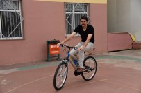 İSTİŞARE TOPLANTISI - Başiskele'de Öğretmenlere Bisiklet Hediye Edildi