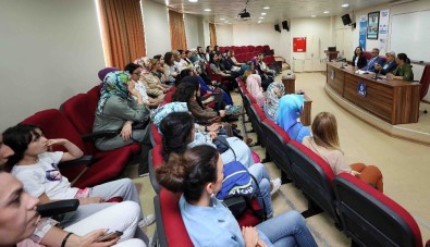 Başkan Karaosmanoğlu 1. Bölge Antrenörleri Toplantısına Katıldı