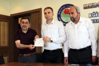 İNSANI YARDıM VAKFı - Genç Yazar Kitaplarının Gelirlerini Mehmetçiğe Bağışladı