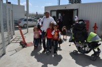 BAYRAM ZİYARETİ - Suriyelilerin Bayram İçin Ülkelerine Dönüşleri Sürüyor