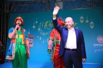 İLLÜZYONİST - Başkan Çolakbayrakdar Yeni Mahalle Halkıyla İftar Açtı