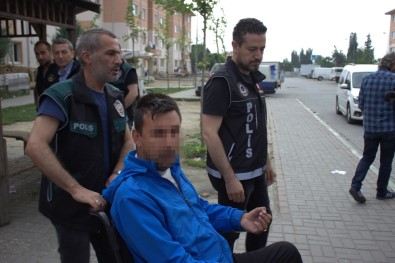 Bursa'da Şafak Baskınında 22 Göz Altı