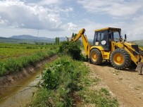 KıLıÇKAYA - Develi'de Mahallelerinde Yol Ve Çevre Düzenleme Çalışmaları Devam Ediyor