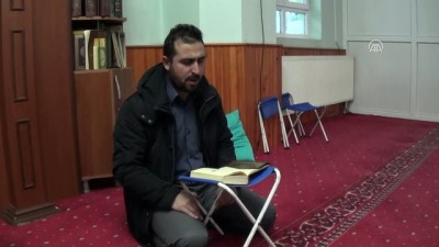 Erciş'te Vatandaşlar Simit Ve Hurmayla İftar Yaptı