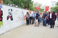 ADEM KELEŞ - Gölyaka MYO Öğrencileri Gölyaka'yı Renklendirdi