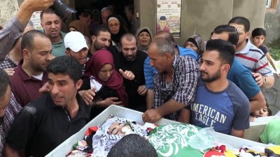 İsrail Askerlerince Öldürülen Filistinli Çocuğun Cenaze Töreni