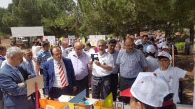 Kula'da TÜBİTAK 4006 Bilim Fuarı