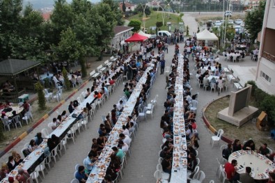 Söke Belediyesinden Bin Öğrenciyle İftar