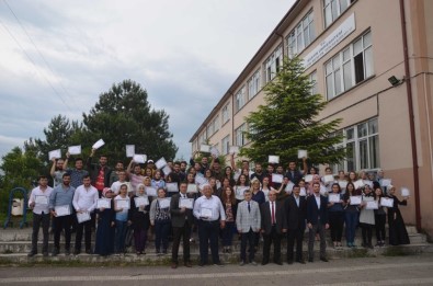 Bartın MYO Öğrencilerine Sertifikaları Verildi