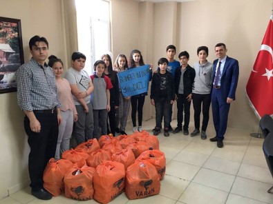 Biriktirdikleri Harçlıklarla Ramazan Paketi Yaptırdılar