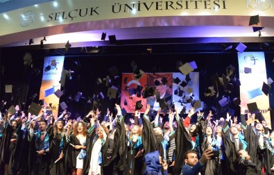 Genç İletişimcilerin Mezuniyet Heyecanı