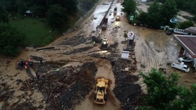 GÜNCELLEME - Bursa'da Sel Ve Heyelan Yol Kapattı