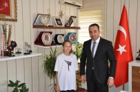 TEKVANDO - İl Müdürü Yıldız Başarılı Sporcuları Makamında Kabul Etti