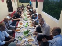Köyün Gençleri Tüm Köye İftar Yemeği Verdi