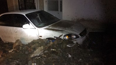 Sel Suları Altında Kalan Köyden İlk Görüntüler