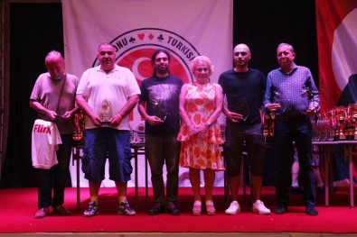 Türkiye Yaz Briç Şampiyonası Kuşadası'nda Devam Ediyor