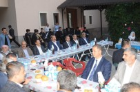 MEHMET AKTAŞ - Vali Aktaş, Mahalle Muhtarlarıyla İftarda Buluştu