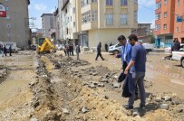 İSMAIL ÖZDEMIR - Yüksekova'da Elektrik Telleri Yer Altına Alınıyor