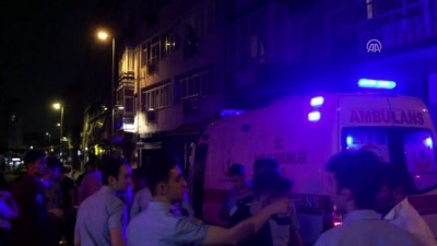 Kadıköy'de Bıçaklı Kavga Açıklaması 2 Yaralı