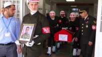 KAZA KURŞUNU - Kaza Kurşunu İle Şehit Olan Asker Memleketine Uğurlandı