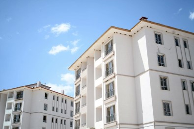 Kırlangıç Yuvalar, İnşaat Çalışmalarını Durdurdu