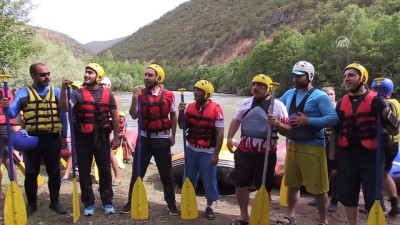 Vali Sonel Munzur Çayı'nda Rafting Heyecanı Yaşadı