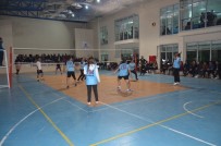 MAHMUT KAŞıKÇı - Yüksekova'da Voleybol Turnuvası