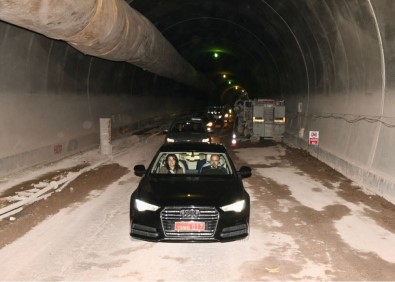 Ayvacık-Küçükkuyu Tünelleri 2019'Da Hizmete Açılıyor