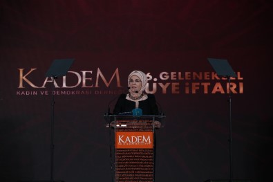 Emine Erdoğan Açıklaması 'Kadınlarımız Tüm Alanlarda 15 Yıl Öncesine Göre Çok Daha İyi Bir Durumdalar'