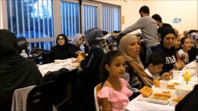 Fransa'da Türkler Eski Ramazanları Yaşatıyor