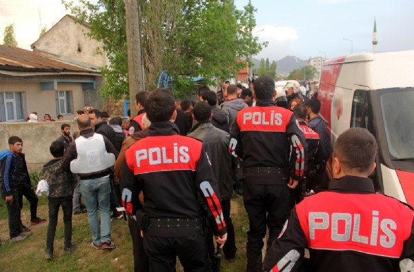 Erzurum'da iki aile kavga etti