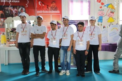 Ayhan Şahenk Özel Eğitim Uygulama Okulu 10 Proje İle Bilim Fuarına Katıldı