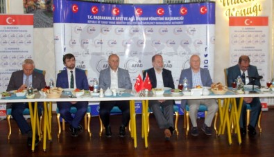 Başbakan Yardımcısı Akdağ, AFAD Müdürleriyle Bir Araya Geldi