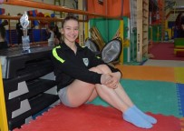 AYŞE BEGÜM ONBAŞI - Cimnastiğin Altın Kızı Dünya Üçüncüsü Oldu