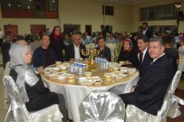 AHMET ALTıNTAŞ - AK Parti'li Özkan, Yetim Dostlarıyla İftarda Buluştu